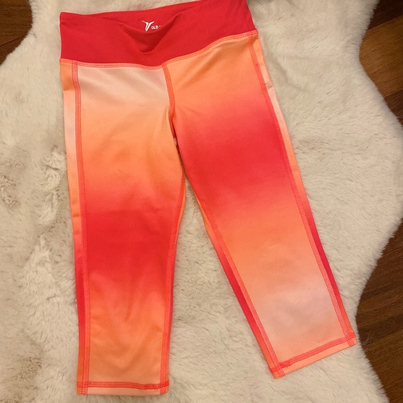 3 Pair of Stretch Leggings - Picture 3 of 12
